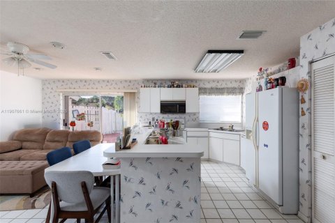 Villa ou maison à vendre à Davie, Floride: 3 chambres, 168.99 m2 № 1963944 - photo 14