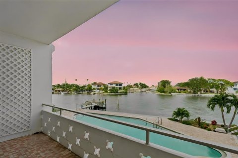 Condo in Saint Petersburg, Florida, 2 bedrooms № 2221971