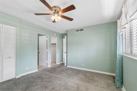 Condo in Saint Petersburg, Florida, 2 bedrooms  № 2221971 - photo 26