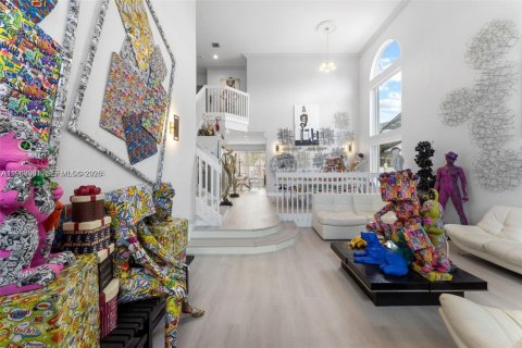 Villa ou maison à vendre à Miramar, Floride: 6 chambres, 384.34 m2 № 2025544 - photo 3