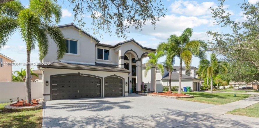 Villa ou maison à Miramar, Floride 6 chambres, 384.34 m2 № 2025544