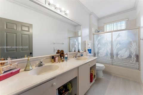 Villa ou maison à vendre à Miramar, Floride: 6 chambres, 384.34 m2 № 2025544 - photo 26