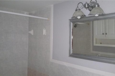 Купить виллу или дом в Тарпон-Спрингс, Флорида 8 комнат, 151.52м2, № 2237467 - фото 12