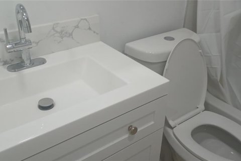 Купить виллу или дом в Тарпон-Спрингс, Флорида 8 комнат, 151.52м2, № 2237467 - фото 11