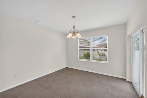 House in Zephyrhills, Florida 3 bedrooms, 157 sq.m. № 1915619 - photo 26
