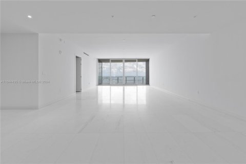 Condo in Miami, Florida, 3 bedrooms  № 1775130 - photo 6