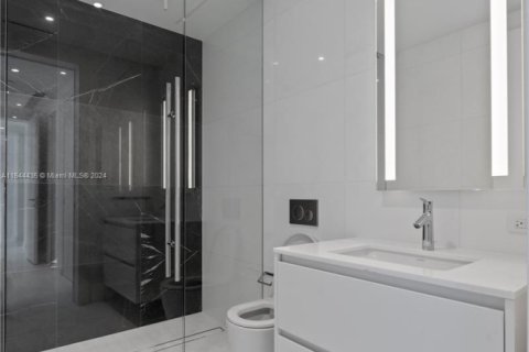 Condo in Miami, Florida, 3 bedrooms  № 1775130 - photo 30