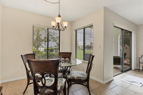 Condo in Englewood, Florida, 2 bedrooms  № 667319 - photo 11