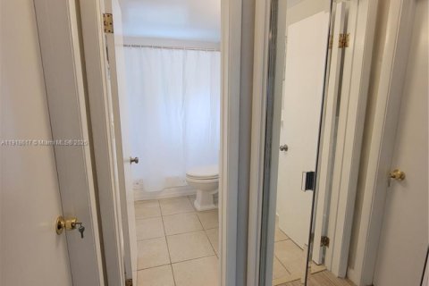 Appartement à louer à Miami Beach, Floride: 1 chambre, 65.03 m2 № 1974626 - photo 12