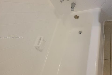 Appartement à louer à Miami Beach, Floride: 1 chambre, 65.03 m2 № 1974626 - photo 16