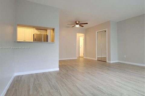 Appartement à louer à Miami Beach, Floride: 1 chambre, 65.03 m2 № 1974626 - photo 10