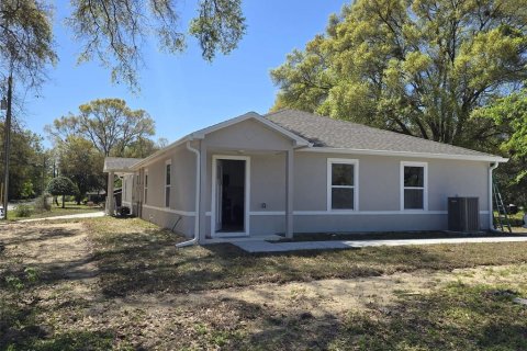 Commercial property in Ocala, Florida 6 bedrooms, 224.36 sq.m. № 1732588 - photo 1