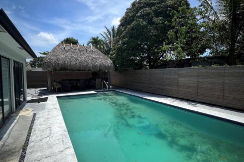 House in North Lauderdale, Florida 4 bedrooms, 200.58 sq.m. № 2175590 - photo 16