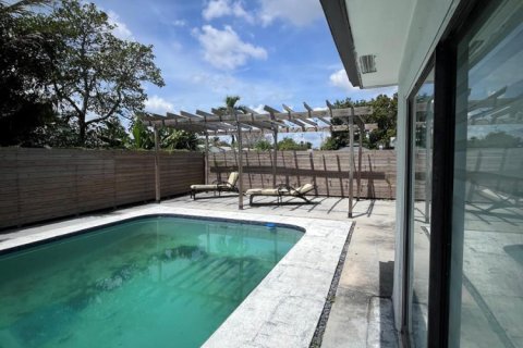 House in North Lauderdale, Florida 4 bedrooms, 200.58 sq.m. № 2175590 - photo 17