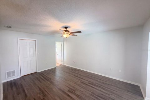 House in Spring Hill, Florida 3 bedrooms, 156.26 sq.m. № 2361079 - photo 8