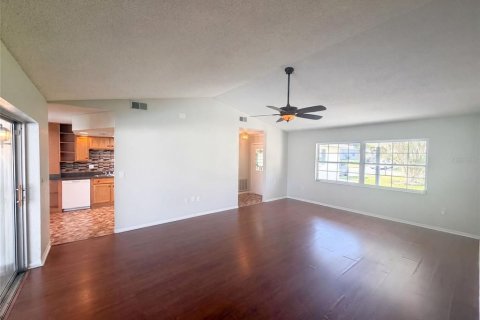 House in Spring Hill, Florida 3 bedrooms, 156.26 sq.m. № 2361079 - photo 7
