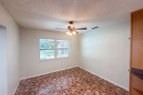 House in Spring Hill, Florida 3 bedrooms, 156.26 sq.m. № 2361079 - photo 10