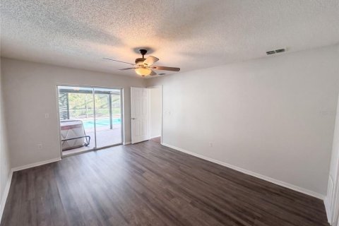 House in Spring Hill, Florida 3 bedrooms, 156.26 sq.m. № 2361079 - photo 13