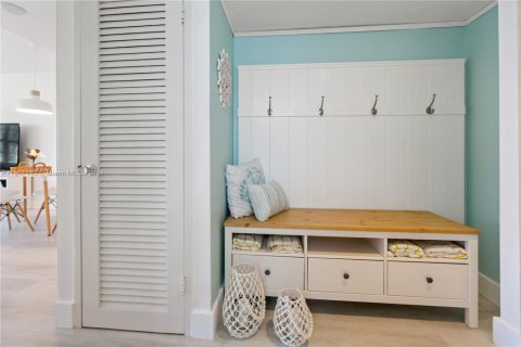 Condominio en alquiler en Miami Beach, Florida, 49.24 m2 № 2059881 - foto 10