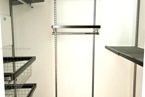 Снять в аренду кондоминиум в Майами, Флорида 2 спальни, 94.2м2, № 2040548 - фото 14