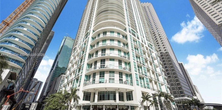 Кондоминиум с 2 спальнями в Майами, Флорида № 2040548