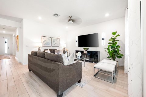 Casa en venta en Jensen Beach, Florida, 3 dormitorios, 153.85 m2 № 2261375 - foto 10