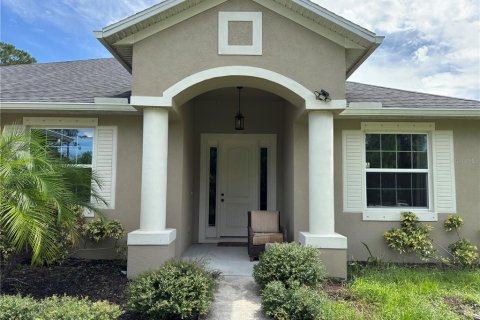 House in Palm Bay, Florida 4 bedrooms, 197.79 sq.m. № 1901030 - photo 4