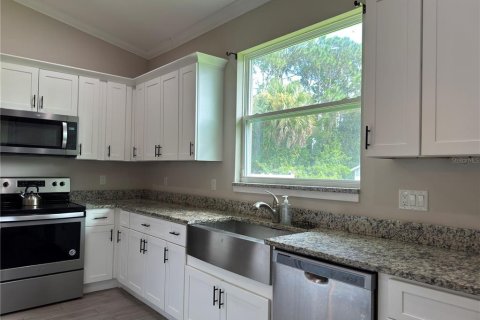House in Palm Bay, Florida 4 bedrooms, 197.79 sq.m. № 1901030 - photo 19