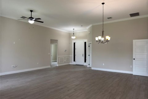 House in Palm Bay, Florida 4 bedrooms, 197.79 sq.m. № 1901030 - photo 8