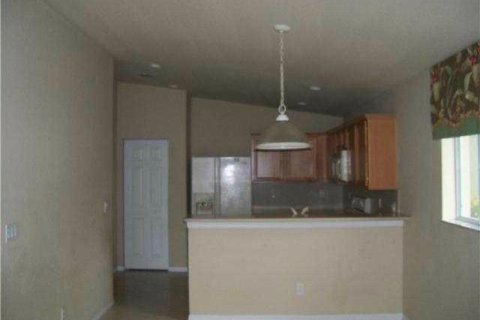 Villa ou maison à vendre à Port St. Lucie, Floride: 3 chambres, 170.66 m2 № 2413183 - photo 3