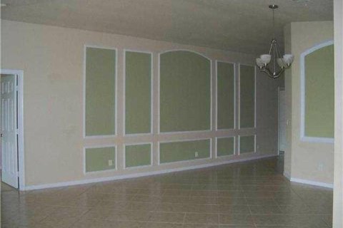 Villa ou maison à vendre à Port St. Lucie, Floride: 3 chambres, 170.66 m2 № 2413183 - photo 2