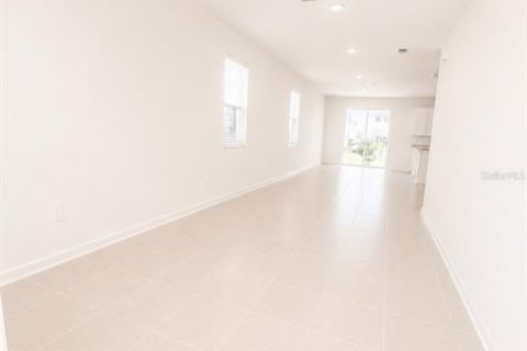 Touwnhouse à louer à Clermont, Floride: 3 chambres, 174.01 m2 № 2111074 - photo 4