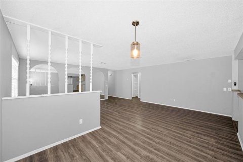 House in Hudson, Florida 2 bedrooms, 115.94 sq.m. № 2396267 - photo 6