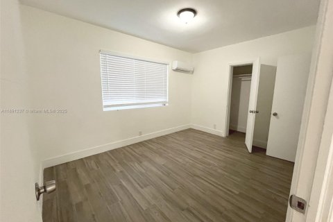 Casa en alquiler en Hollywood, Florida, 2 dormitorios, 93.09 m2 № 1944556 - foto 7