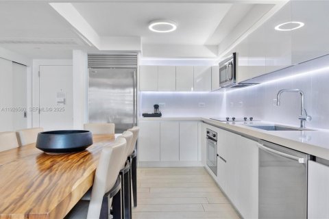 Купить кондоминиум в Майами-Бич, Флорида 3 спальни, 158.58м2, № 1986447 - фото 15