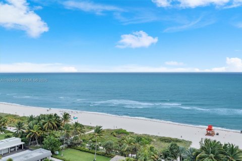 Купить кондоминиум в Майами-Бич, Флорида 3 спальни, 158.58м2, № 1986447 - фото 13