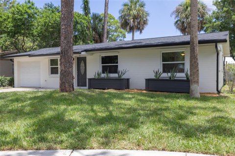 House in New Smyrna Beach, Florida 4 bedrooms, 130.71 sq.m. № 1837472 - photo 3
