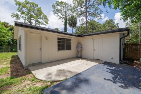 House in New Smyrna Beach, Florida 4 bedrooms, 130.71 sq.m. № 1837472 - photo 21