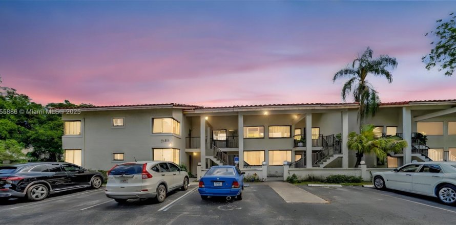 Condo in Oakland Park, Florida, 2 bedrooms  № 1880241