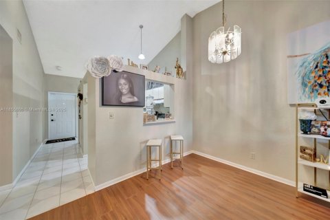Condo in Oakland Park, Florida, 2 bedrooms  № 1880241 - photo 9