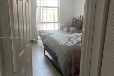 Copropriété à vendre à Hialeah, Floride: 1 chambre, 66.15 m2 № 1966790 - photo 4