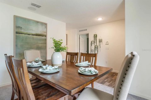 House in Palm Bay, Florida 4 bedrooms, 167.78 sq.m. № 1902848 - photo 2