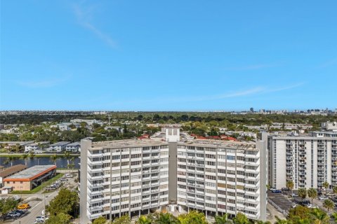 Condominio en venta en North Miami Beach, Florida, 2 dormitorios, 103.31 m2 № 2088449 - foto 26