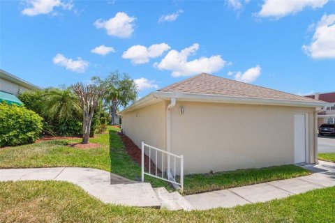 Copropriété à vendre à Saint Petersburg, Floride: 2 chambres, 155.15 m2 № 2129954 - photo 24