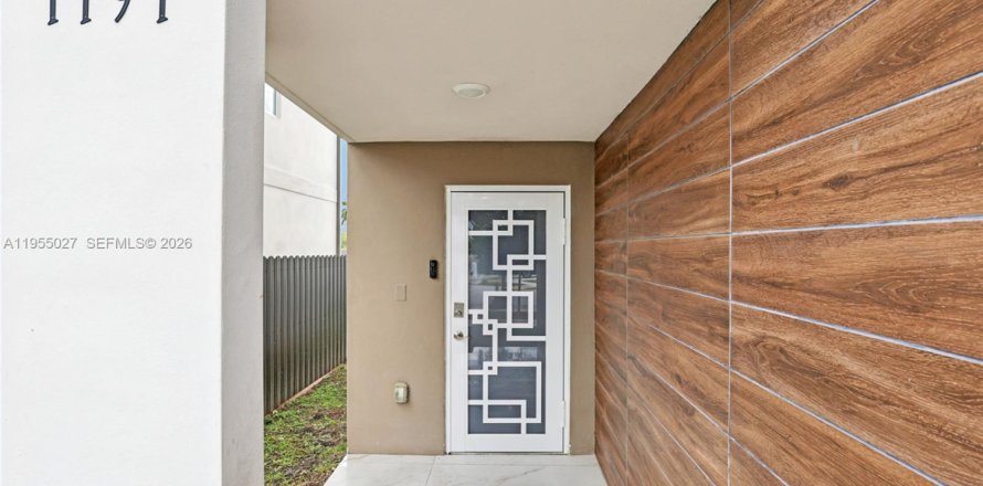 Villa ou maison à Florida City, Floride 5 chambres, 176.7 m2 № 2009352