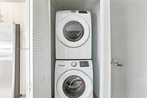 Casa en venta en Florida City, Florida, 5 dormitorios, 176.7 m2 № 2009352 - foto 24