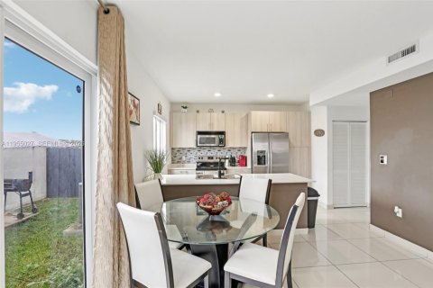 Casa en venta en Florida City, Florida, 5 dormitorios, 176.7 m2 № 2009352 - foto 16