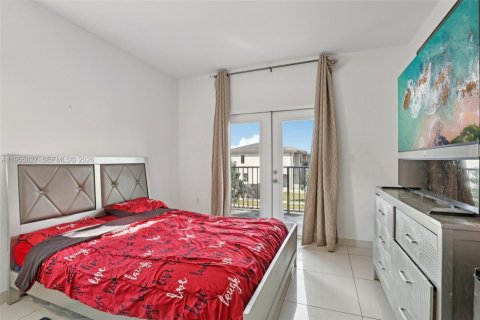 Casa en venta en Florida City, Florida, 5 dormitorios, 176.7 m2 № 2009352 - foto 30