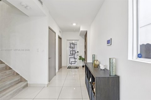 Casa en venta en Florida City, Florida, 5 dormitorios, 176.7 m2 № 2009352 - foto 7