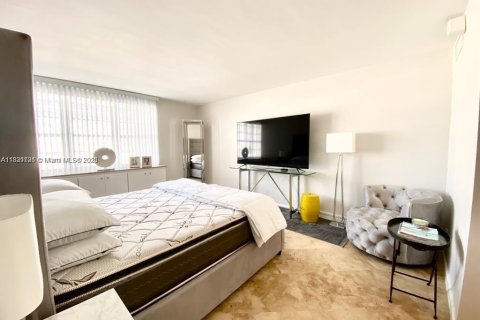 Copropriété à vendre à Miami Beach, Floride: 1 chambre, 80.36 m2 № 1934323 - photo 11